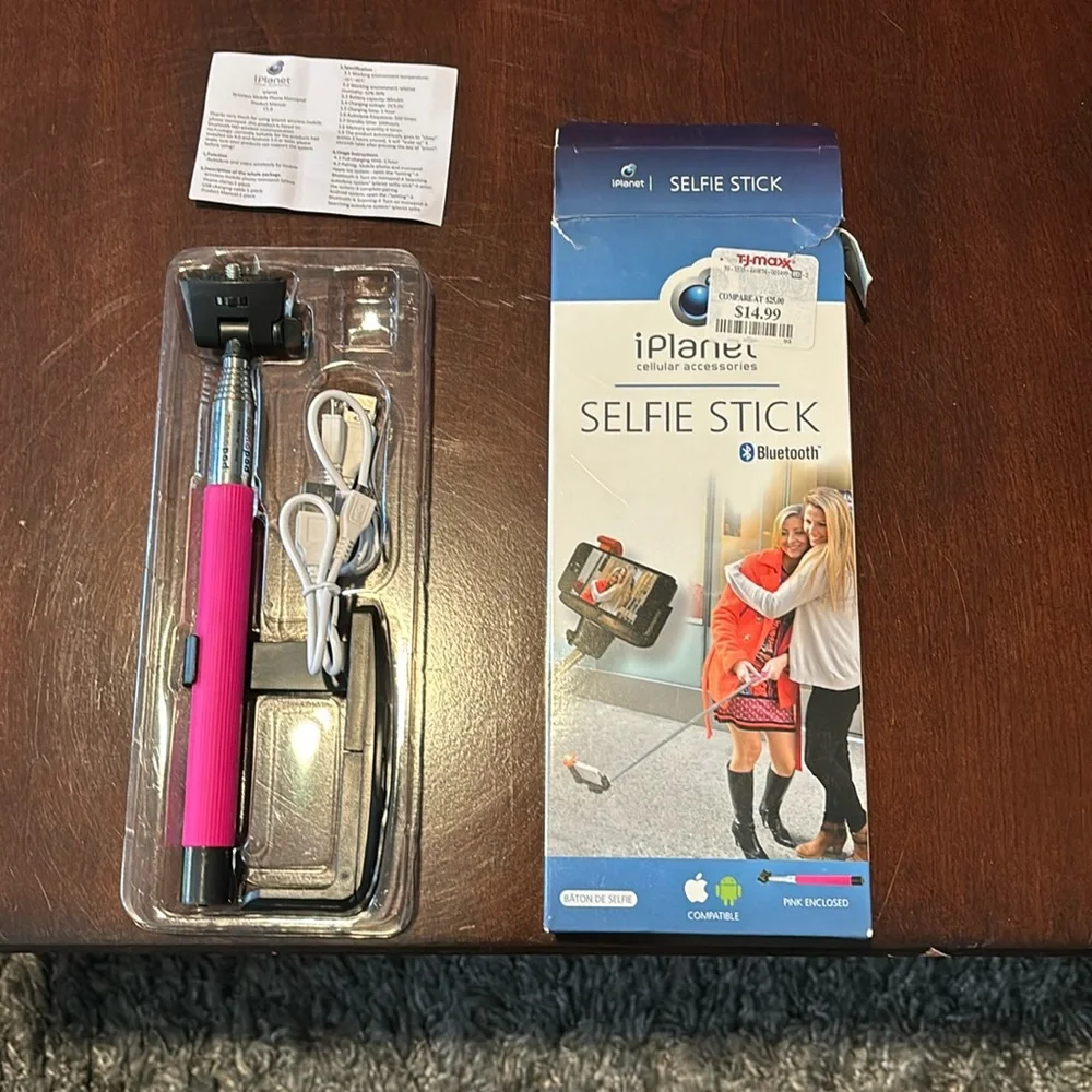 IPlanet pink selfie stick NWT